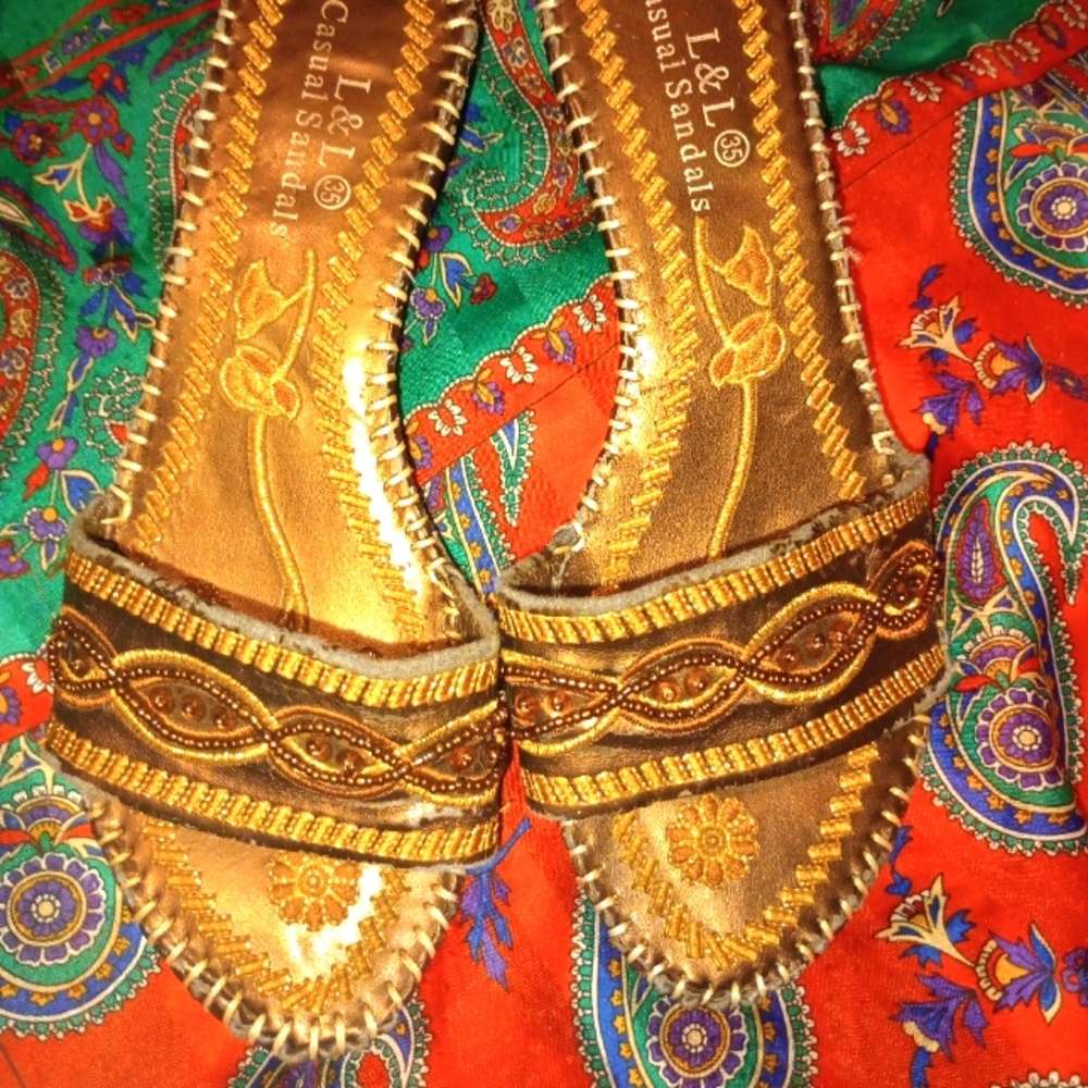 L and L casual sandals size 6 kitten heal